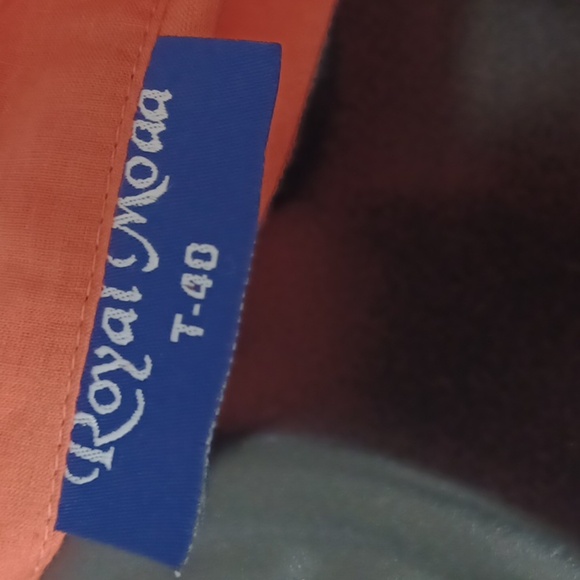 Royal Moda Boho Embroidered & Sequin Tunic Size XL, 24" pit to pit,  31" long - Picture 5 of 7